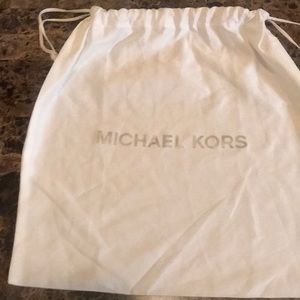 Michael Korda bag cover